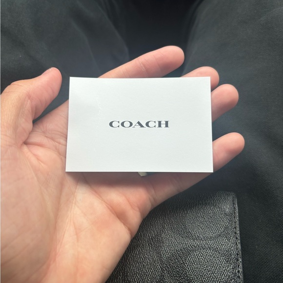 Authentic, Coach Wallet - Picture 5 of 6
